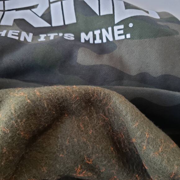 Andrea L'Ariste Graphic Camo Mens Hoodie Size S Don't Mind the Grind Streetwear - Picture 9 of 10